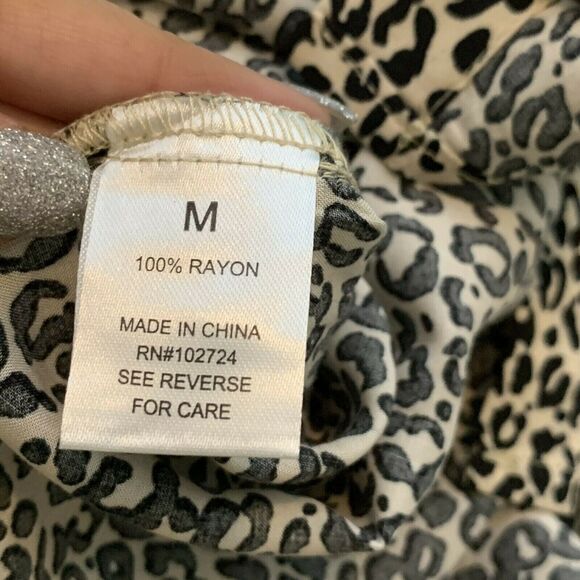 Grand & Greene Leopard Print Blouse ¾ Long Sleeve Medium - Picture 4 of 12